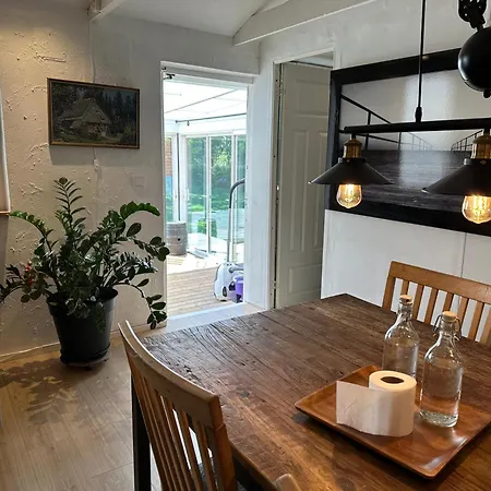Cozy With Perfect Location *